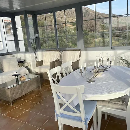 Villa Olivos With Heated Pool *